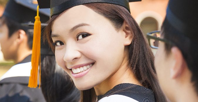 Quyết định về việc công nhận và cấp bằng tốt nghiệp cho sinh viên thắng 8 năm 2022